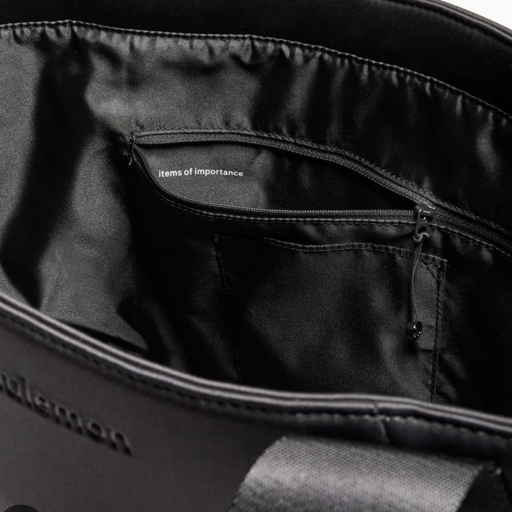 lululemon Black Tote - Picture 2 of 9